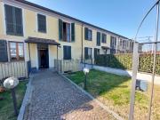 Villetta a schiera in affitto di 210 m² in Via Emilia Ovest