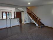 Villetta a schiera in affitto di 250 m² in Via Lisbona