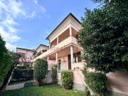 Villetta a schiera in affitto di 270 m² in Via Giacomo...