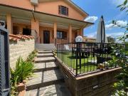 Villetta a schiera in vendita a Anguillara Sabazia RM