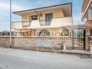 Villetta a schiera in vendita a Roma RM
