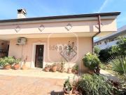 Villetta a schiera in vendita di 110 m² in Via Frisa