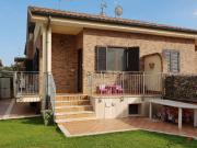 Villetta a schiera in vendita di 110 m² in Via Montelparo