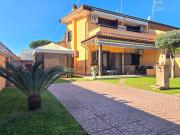 Villetta a schiera in vendita di 111 m² in Viale delle...