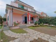 Villetta a schiera in vendita di 120 m² in Viale Colle...