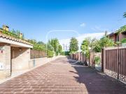 Villetta a schiera in vendita di 140 m² in Via Anagnina, 343