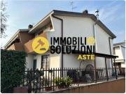 Villetta a schiera in vendita di 160 m² in Via U....