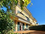 Villetta a schiera in vendita di 174 m² in Via Cadore, 28