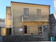 Villetta a schiera in vendita di 174 m² in Via Petrarca, 10