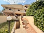 Villetta a schiera in vendita di 185 m² in Via Plutarco, 46