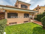 Villetta a schiera in vendita di 186 m² in Via Appiano