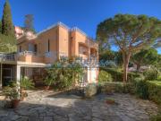Villetta a schiera in vendita di 190 m² in Via dei Gerani