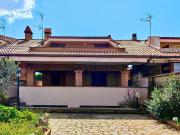 Villetta a schiera in vendita di 190 m² in Via Isernia, 36