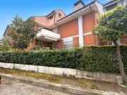 Villetta a schiera in vendita di 191 m² in Via Giuliano...