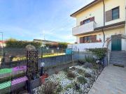 Villetta a schiera in vendita di 195 m² in Via A.Da...