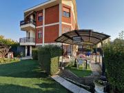 Villetta a schiera in vendita di 200 m² in Via Vanzago