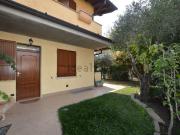 Villetta a schiera in vendita di 210 m² in Via Adro