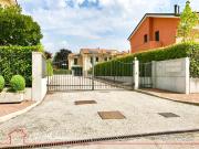 Villetta a schiera in vendita di 210 m² in Via San Pio X, 1