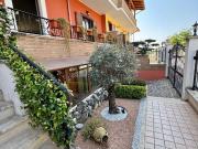 Villetta a schiera in vendita di 210 m² in Via Teramo