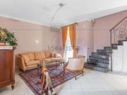 Villetta a schiera in vendita di 218 m² in Via Malè, 15