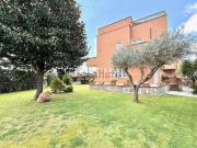 Villetta a schiera in vendita di 220 m² in Via Eschilo