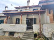 Villetta a schiera in vendita di 220 m² in Via...