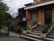 Villetta a schiera in vendita di 235 m² in Via Procida