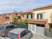 Villetta a schiera in vendita di 236 m² in Via Aldo Moro, 38