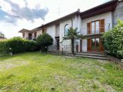 Villetta a schiera in vendita di 240 m² in Via Baraggia, 9