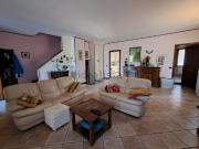 Villetta a schiera in vendita di 240 m² in Via Cefalonia