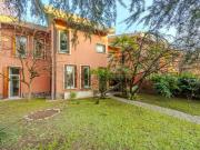 Villetta a schiera in vendita di 268 m² in Via G....