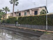 Villetta a schiera in vendita di 303 m² in Via Leonardo...