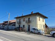 Villetta a schiera in vendita di 339 m² in Via Langhe