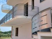 VILLETTA A SCHIERA VASTO