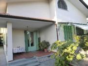 Villetta bifamiliare in affitto a Forte dei Marmi Rif:...