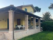 Villetta bifamiliare in affitto di 125 m² in Via Litoranea