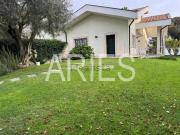 Villetta bifamiliare in affitto di 270 m² in Viale di...