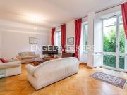 Villetta bifamiliare in affitto di 300 m² in Via Muggia