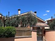 Villetta bifamiliare in vendita di 100 m² in Via Navelli Villetta bifamiliare in vendita di 100 m² in Via Navelli