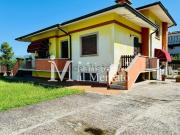 Villetta bifamiliare in vendita di 100 m² in Via Silvio...