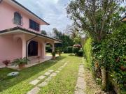 Villetta bifamiliare in vendita di 108 m² in Via Luigi...