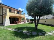 Villetta bifamiliare in vendita di 110 m² in Viale Prato...