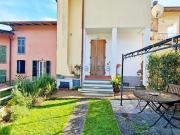 Villetta bifamiliare in vendita di 115 m² in Via B....