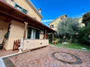 Villetta bifamiliare in vendita di 115 m² in Via Toscana