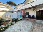 Villetta bifamiliare in vendita di 120 m² in Via delle Rose