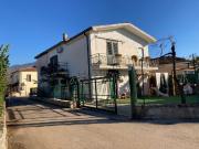 Villetta bifamiliare in vendita di 120 m² in Via Luichi