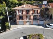 Villetta bifamiliare in vendita di 123 m² in Viale John...