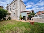 Villetta bifamiliare in vendita di 128 m² in Via degli Orti