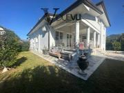 Villetta bifamiliare in vendita di 130 m² in Via Francesconi