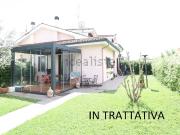 Villetta bifamiliare in vendita di 130 m² in Via Scoranello